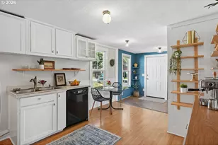 7922 N Ivanhoe St, Portland, OR 97203 - Photo 8