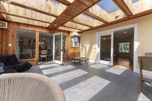 1198 Winsor Ave, North Bend, OR 97459 - Photo 14