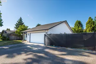 3308 Honeywood St, Eugene, OR 97408 - Photo 2