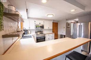 3308 Honeywood St, Eugene, OR 97408 - Photo 34