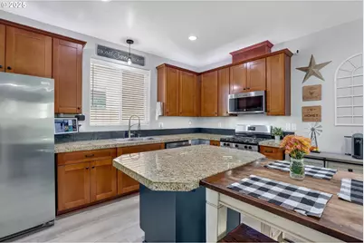 19135 Village Blvd, Sandy, OR 97055 - Photo 8