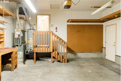 819 N Alexandra Dr, Newberg, OR 97132 - Photo 16