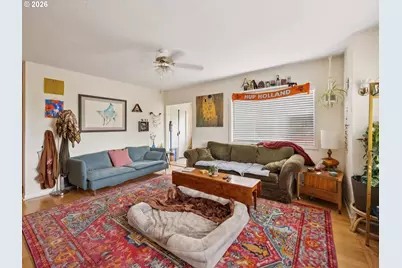 2219 SE 70th Ave, Portland, OR 97215 - Photo 4