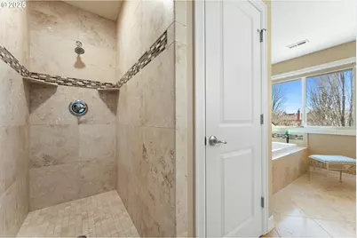 10350 SW Greenleaf Ter, Portland, OR 97224 - Photo 26