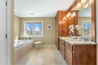 10350 SW Greenleaf Ter, Portland, OR 97224 - Photo 24