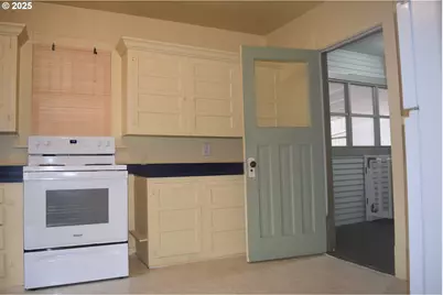 961 Jefferson St, Eugene, OR 97402 - Photo 8