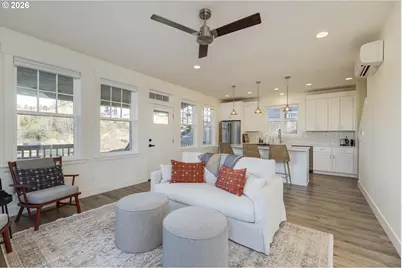 650 NE Lillian Ln, Depoe Bay, OR 97341 - Photo 10