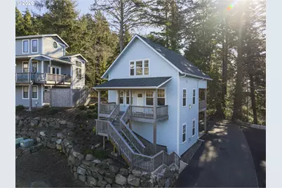 650 NE Lillian Ln, Depoe Bay, OR 97341 - Photo 2