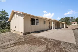 14980 Meadows Rd, White City, OR 97503 - Photo 30