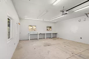 14980 Meadows Rd, White City, OR 97503 - Photo 32