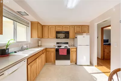 14 SE 199th Ave, Portland, OR 97233 - Photo 10