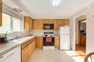 14 SE 199th Ave, Portland, OR 97233 - Photo 10