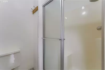 735 SE Hale Pl, Gresham, OR 97080 - Photo 16