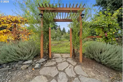 33281 Kammeyer Rd, Scappoose, OR 97056 - Photo 32