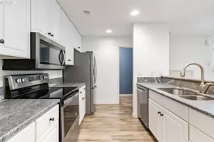 9636 NW Miller Hill Dr, Portland, OR 97229 - Photo 8