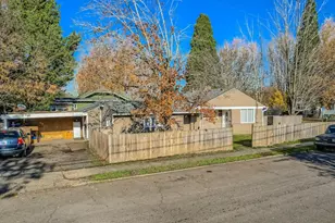 12025 SW 9th St, Beaverton, OR 97005 - Photo 2