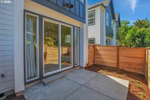 8426 E Burnside St, Portland, OR 97216 - Photo 18