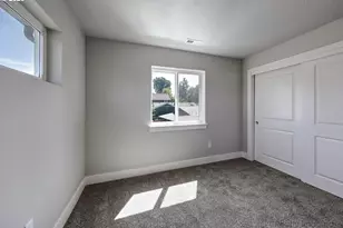 5406 N Cecelia St, Portland, OR 97203 - Photo 12