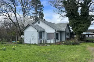 1764 Old Town Loop Rd, Oakland, OR 97462 - Photo 2