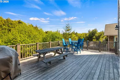 81 Compass St, Pacific Beach, WA 98571 - Photo 34