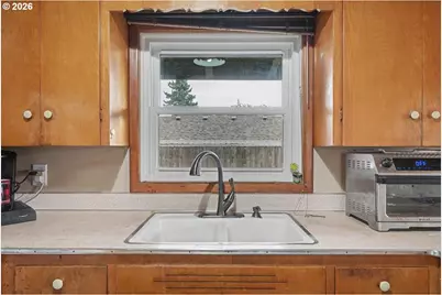 404 36th Ave NE, Salem, OR 97301 - Photo 12
