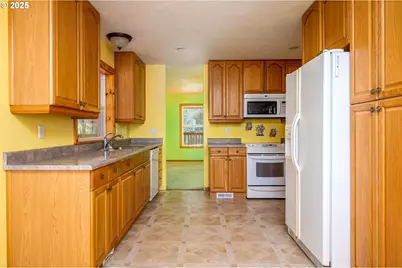 29380 SE Old Ranch Dr, Estacada, OR 97023 - Photo 10