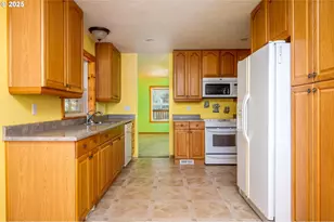 29380 SE Old Ranch Dr, Estacada, OR 97023 - Photo 10