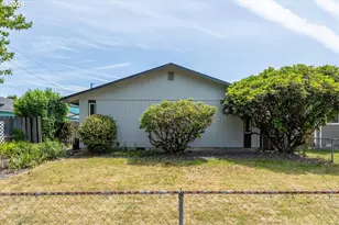 360 24th Ave, Longview, WA 98632 - Photo 2
