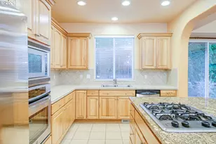12594 NW Bayonne Ln, Portland, OR 97229 - Photo 10