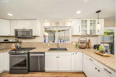 3080 NW Crocker Ln, Albany, OR 97321 - Photo 12
