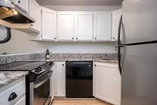 2825 NW Upshur St, Portland, OR 97210 - Photo 16