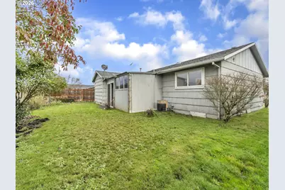 1749 Thompson Rd, Woodburn, OR 97071 - Photo 32