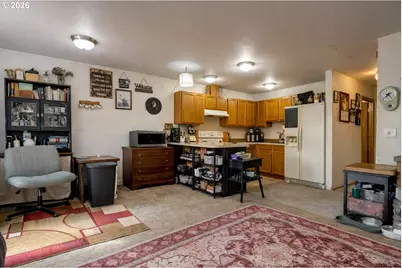 18309 Portland Ave, Gladstone, OR 97027 - Photo 18