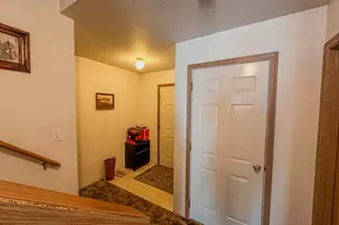 18309 Portland Ave, Gladstone, OR 97027 - Photo 4