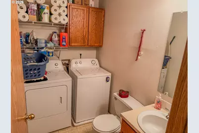 18309 Portland Ave, Gladstone, OR 97027 - Photo 10