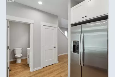 2421 NE 54th St, Vancouver, WA 98663 - Photo 8