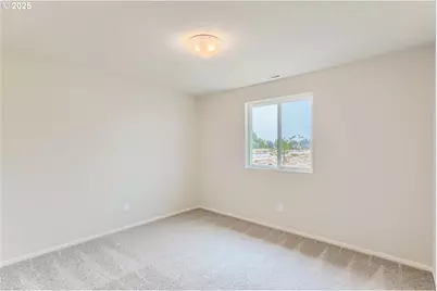 1029 Clemson St, Woodburn, OR 97071 - Photo 14