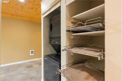 7734 SW Barnes Rd #A, Portland, OR 97225 - Photo 24