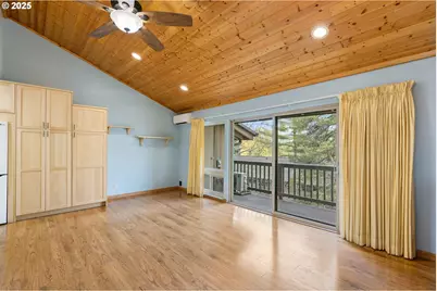 7734 SW Barnes Rd #A, Portland, OR 97225 - Photo 6