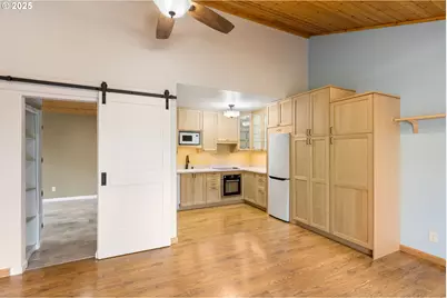 7734 SW Barnes Rd #A, Portland, OR 97225 - Photo 12