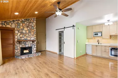7734 SW Barnes Rd #A, Portland, OR 97225 - Photo 8