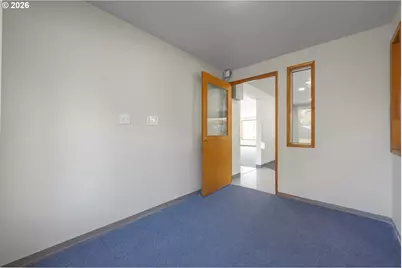 32 Marion Ln, Eugene, OR 97404 - Photo 8