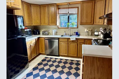 2249 Arthur Dr, Reedsport, OR 97467 - Photo 4