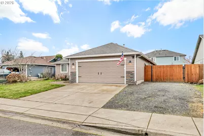 41 Sandalwood Loop, Creswell, OR 97426 - Photo 2