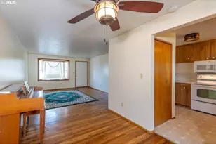 1487 Walton Way, Woodburn, OR 97071 - Photo 8