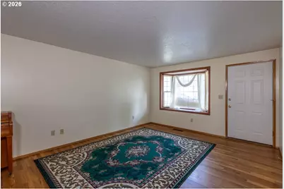 1487 Walton Way, Woodburn, OR 97071 - Photo 16
