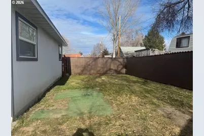 2330 9th St, Baker City, OR 97814 - Photo 4