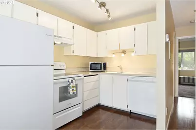 200 SW Florence Ave, Gresham, OR 97080 - Photo 8