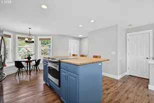 438 NW Roselawn St, Stevenson, WA 98648 - Photo 8