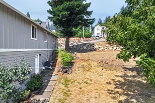 438 NW Roselawn St, Stevenson, WA 98648 - Photo 42